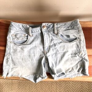 American Eagle Denim Shorts Super Stretch Light Wash Raw Hem‎ Casual